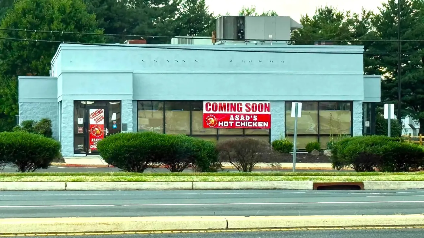 Asad's Hot Chicken Mount Holly, NJ — Coming Soon banner on the 514 High Street storefront