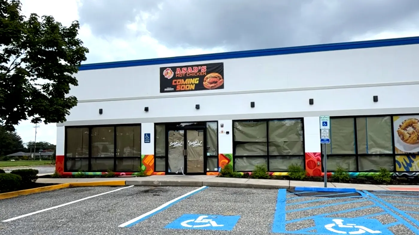 Asad's Hot Chicken Vineland, NJ storefront at 301 S Main Rd with Coming Soon banner